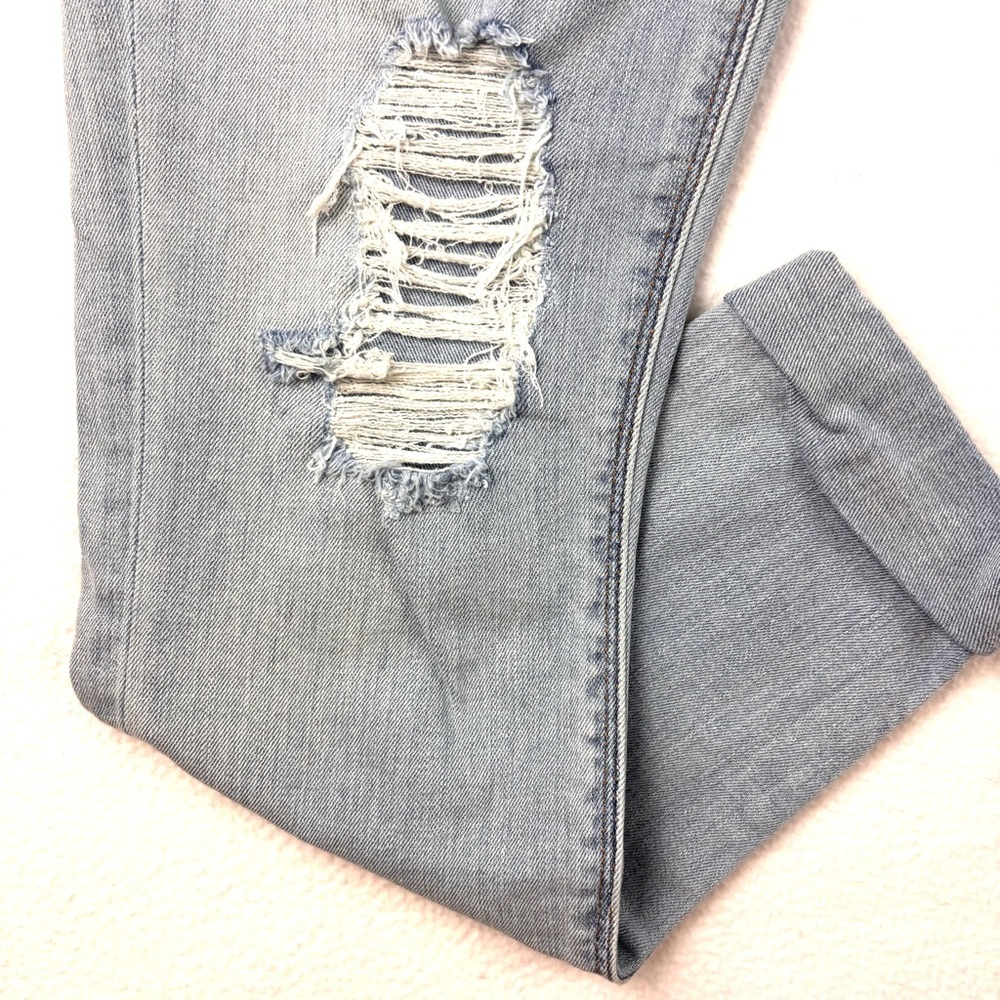 Hudson Harkin Light Wash Lowrise Ripped Cuffed Hem Skinny Ankle Jeans (27) - Picture 5 of 16